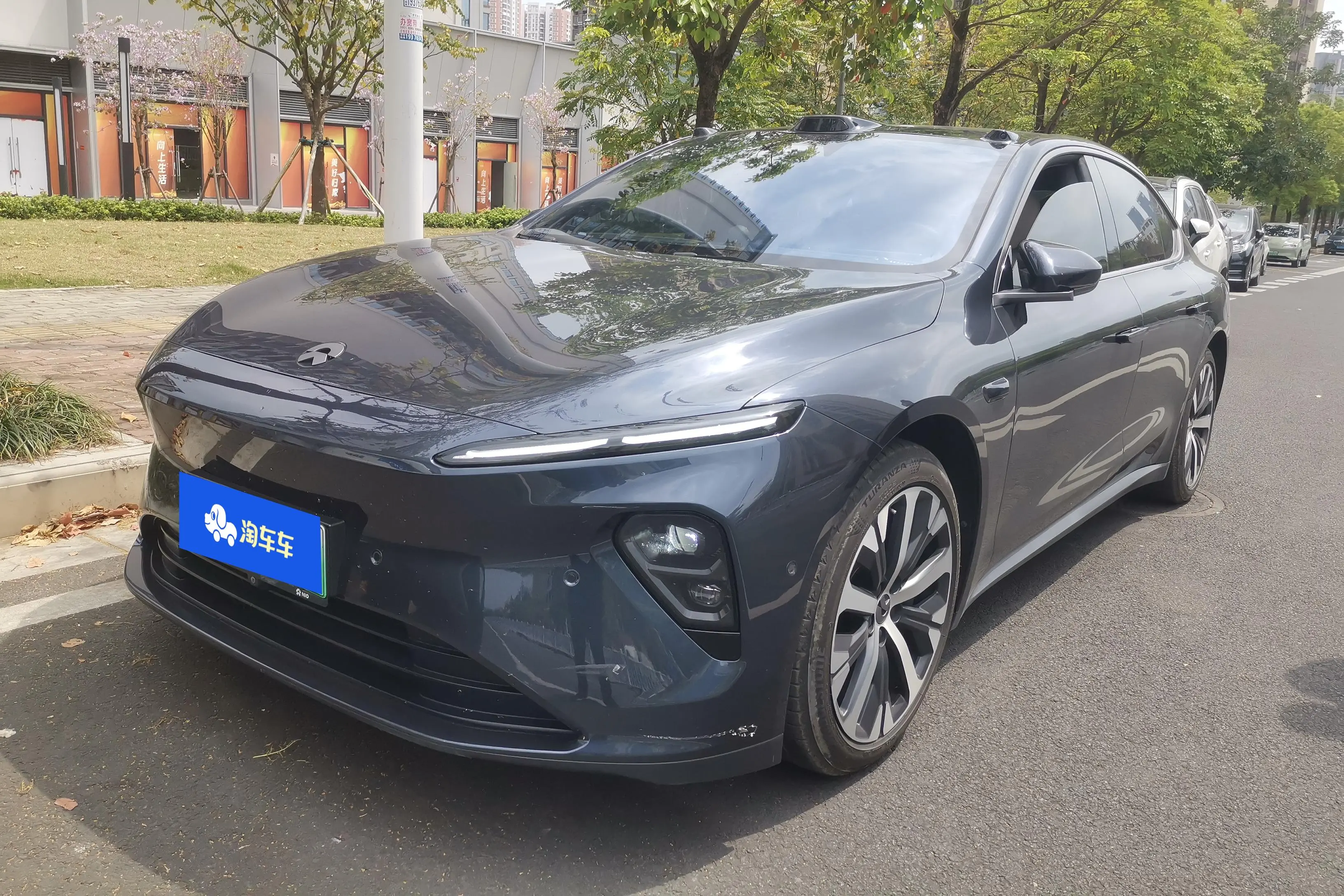 NIO ET7