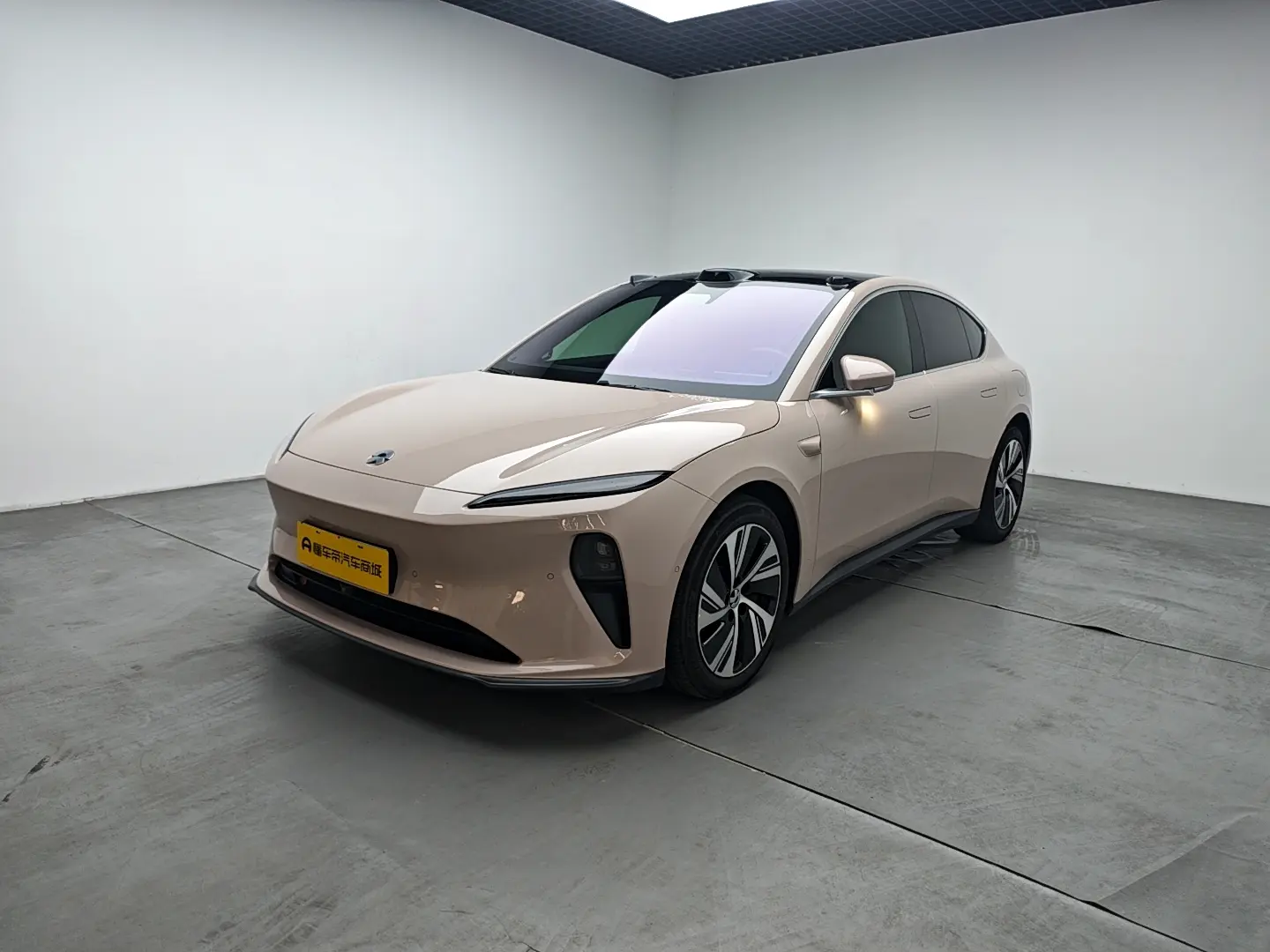 NIO ET5