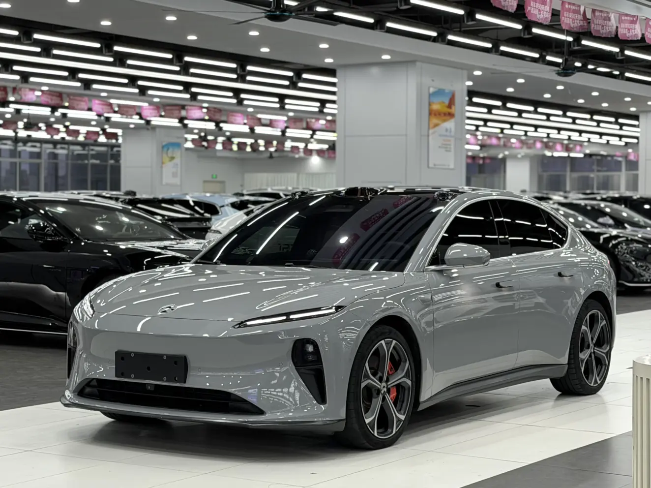 NIO ET5