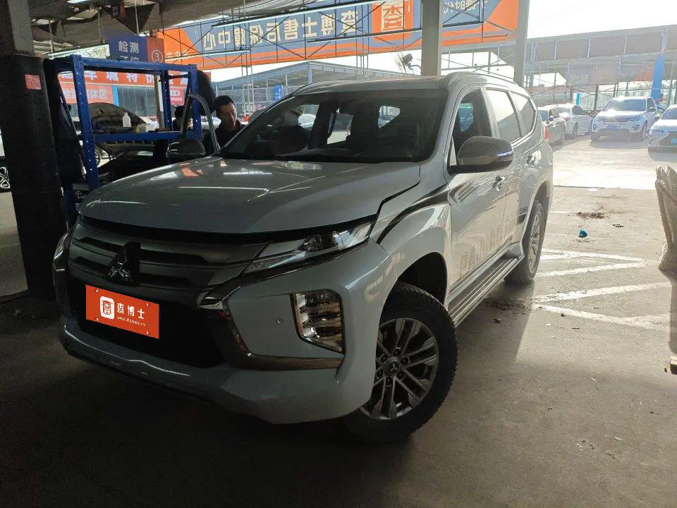 Mitsubishi Pajero