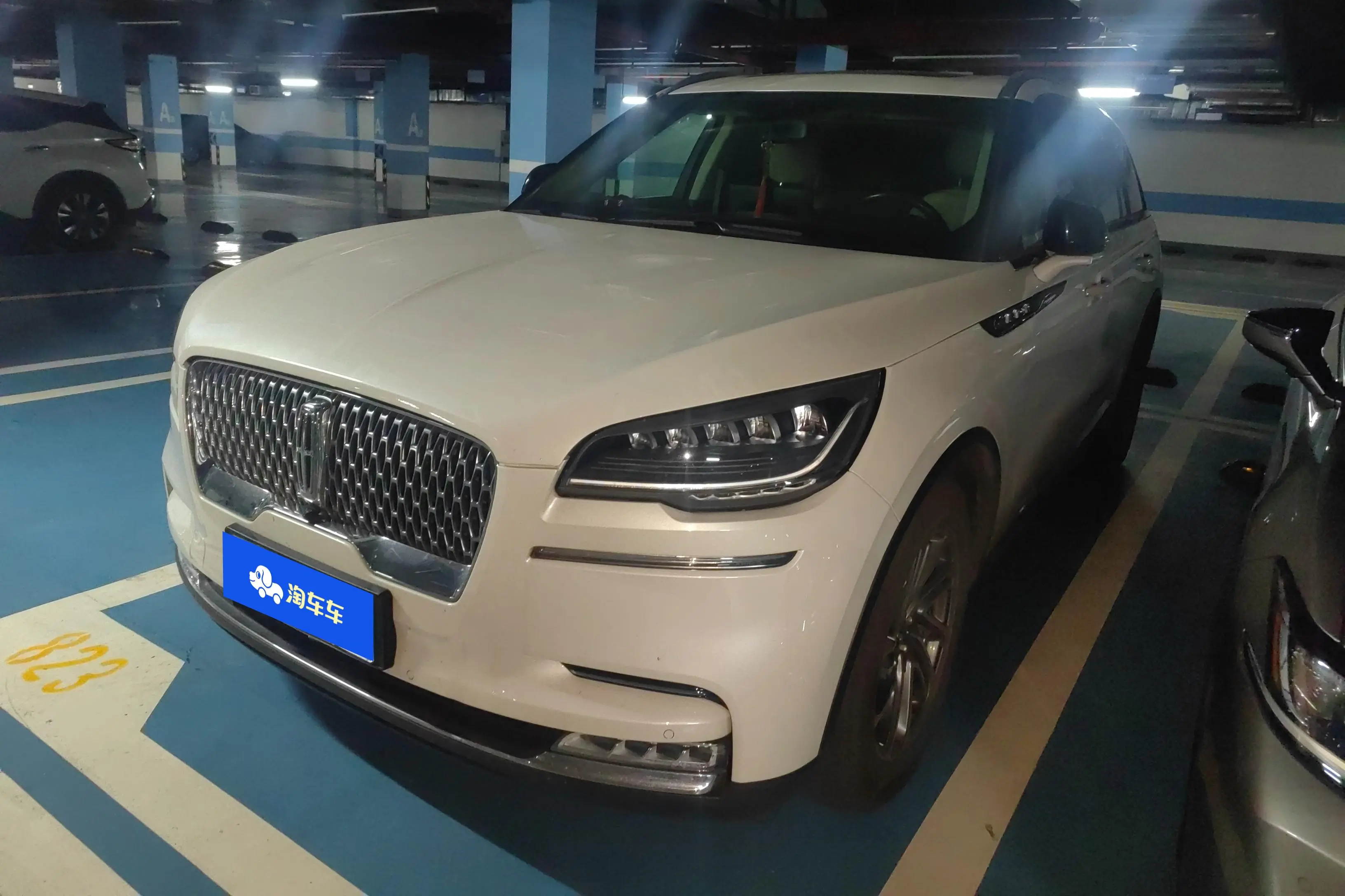 Lincoln Aviator
