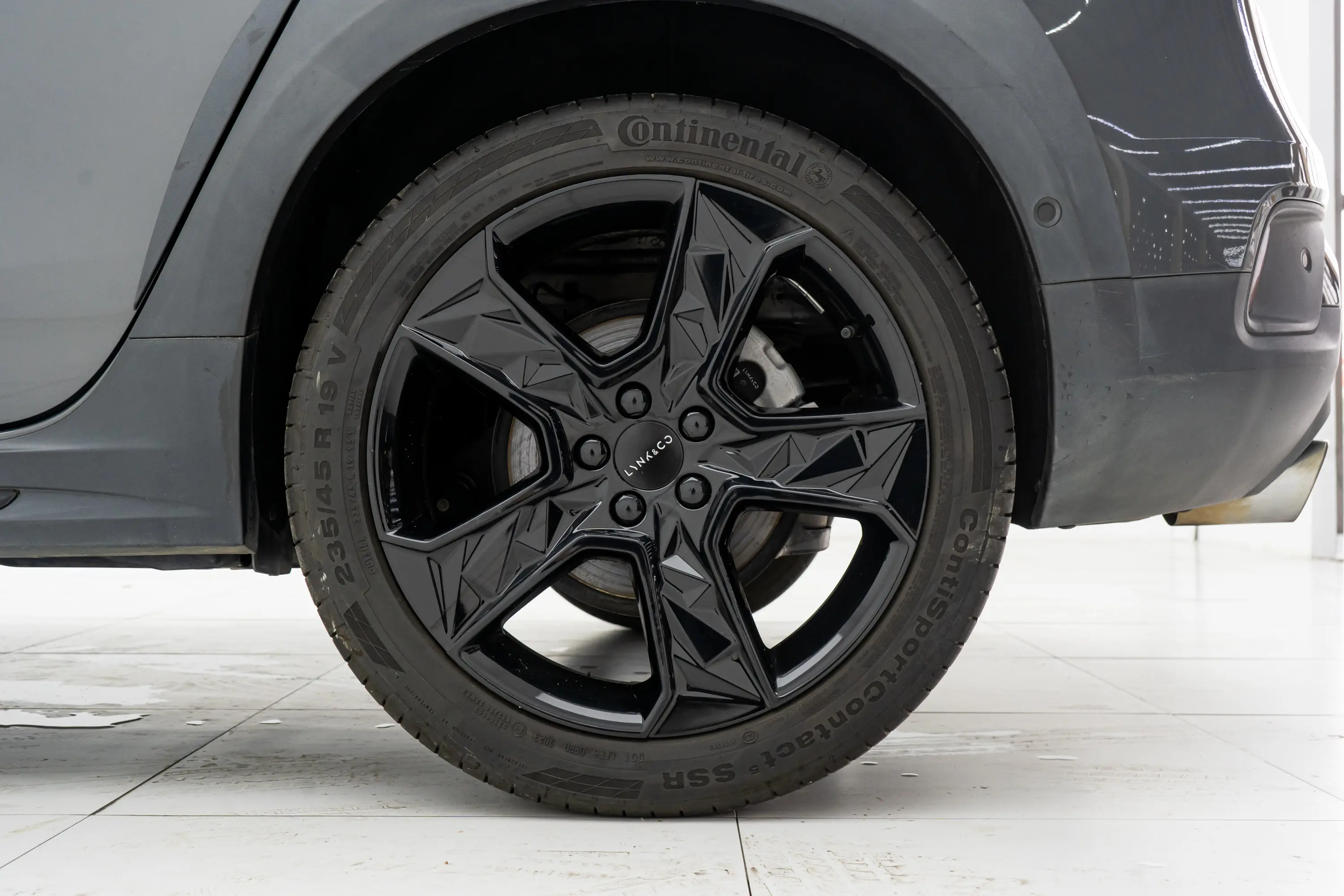 Lynk & Co 02