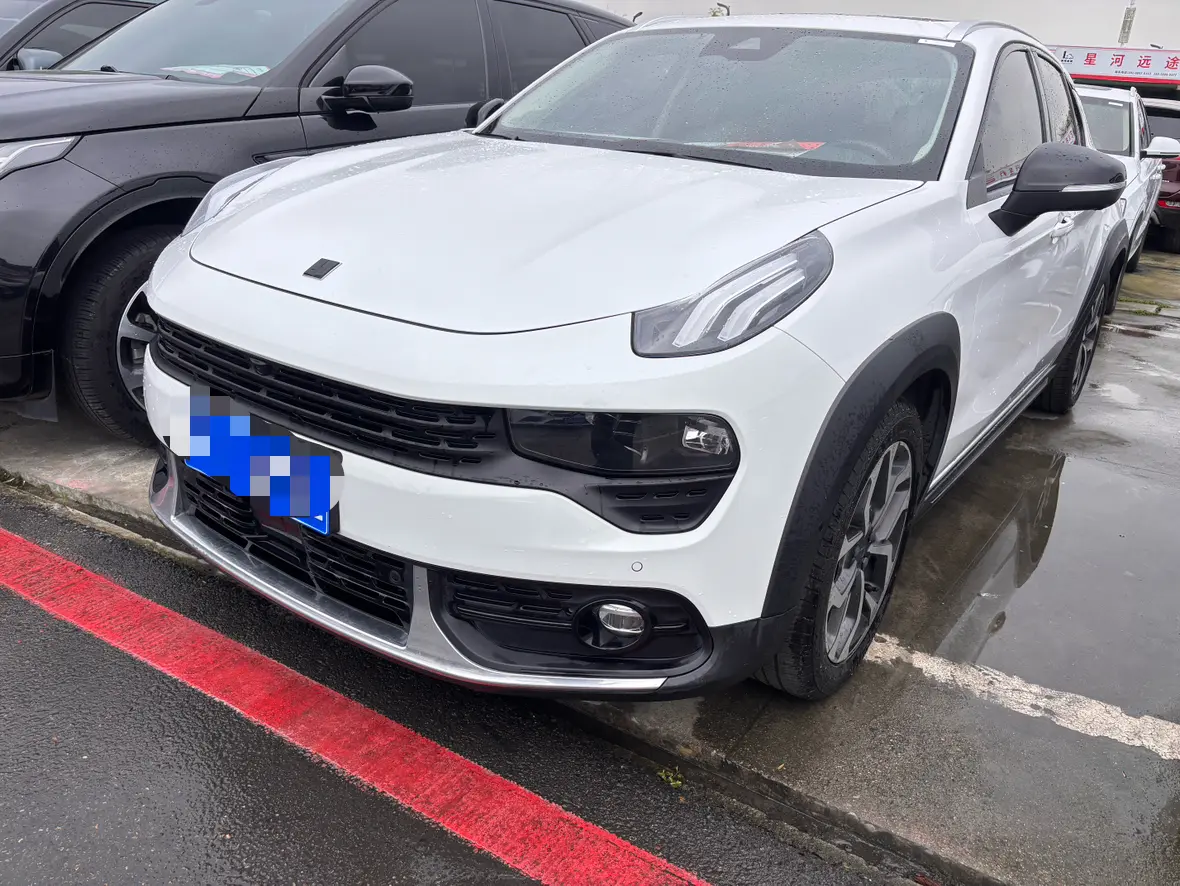Lynk & Co 02