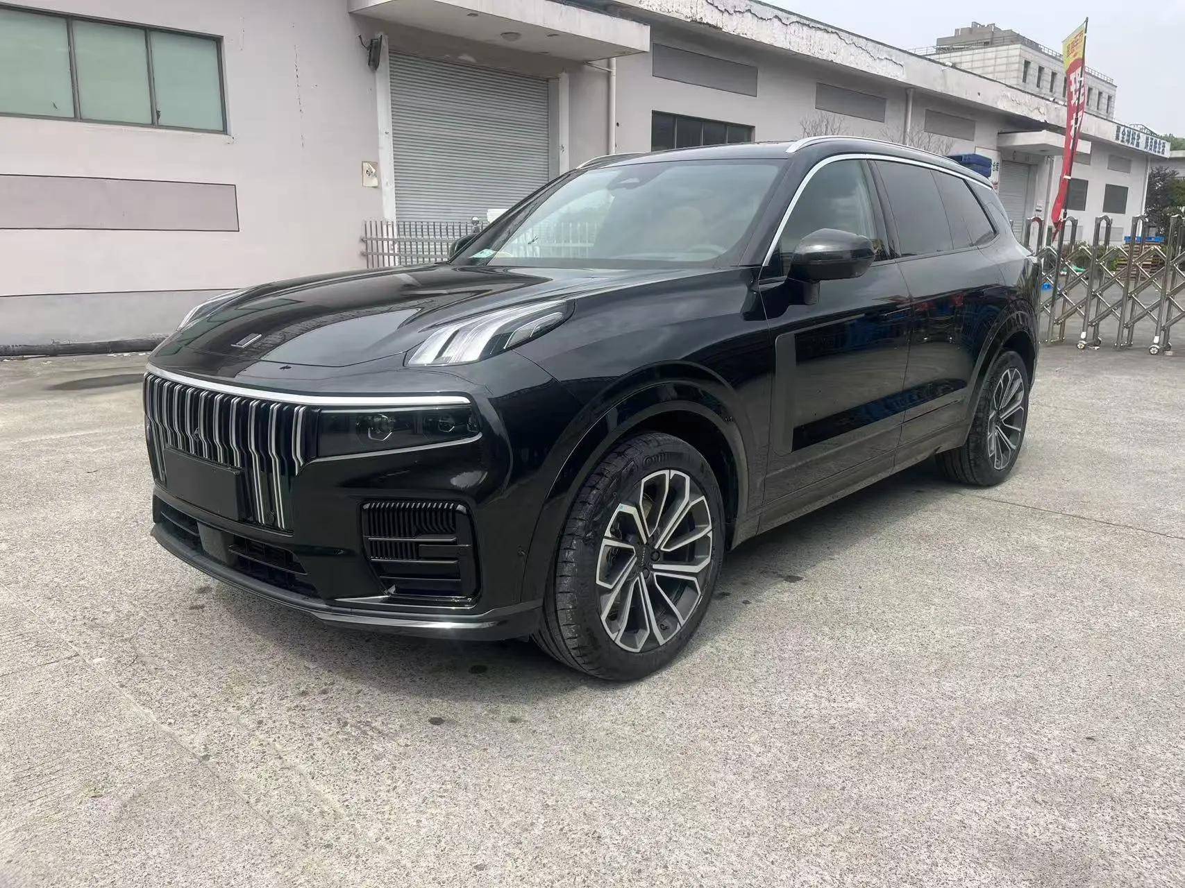 Lynk & Co 09