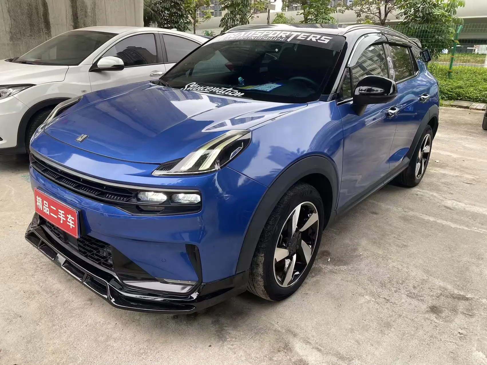 Lynk & Co 06