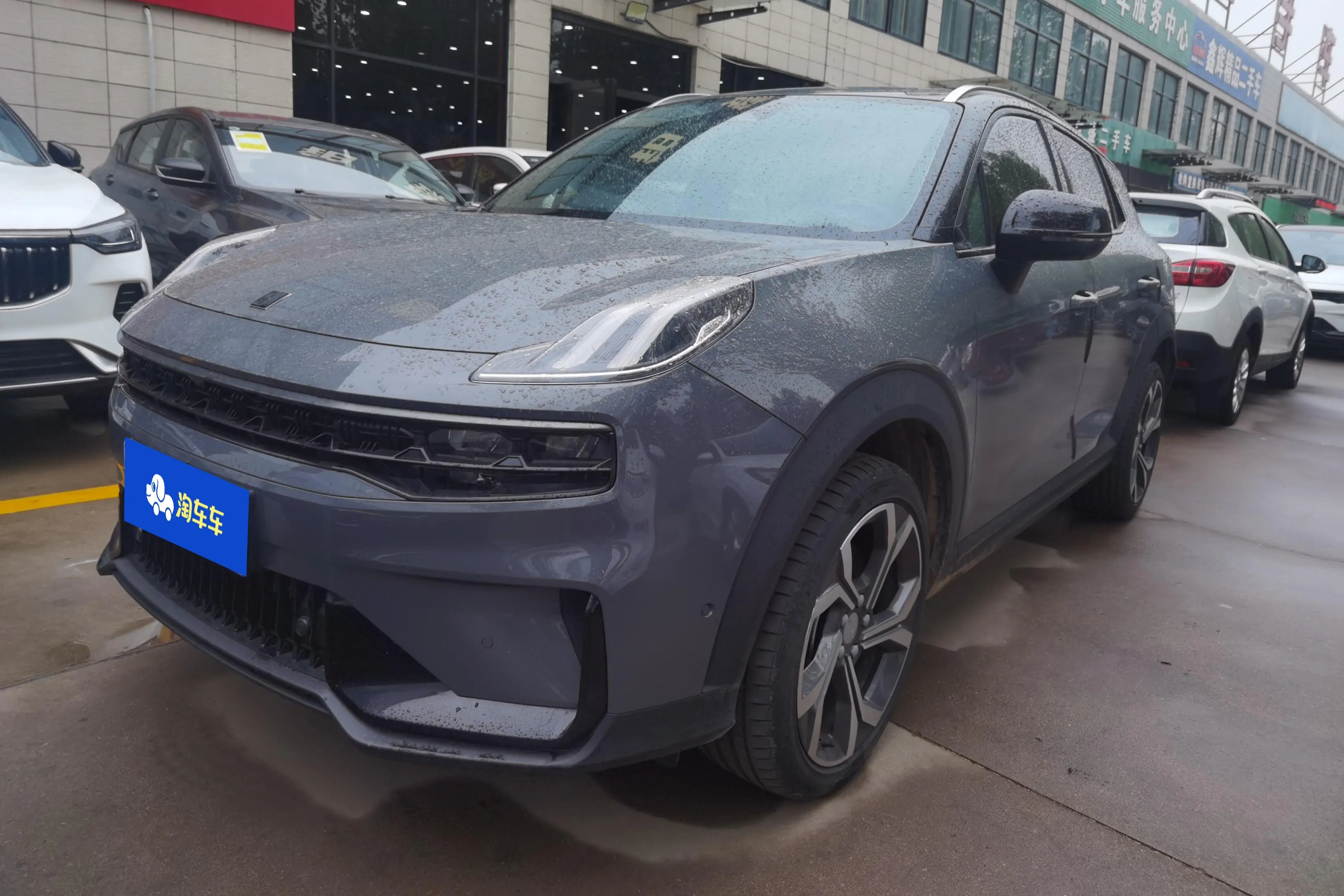 Lynk & Co 06