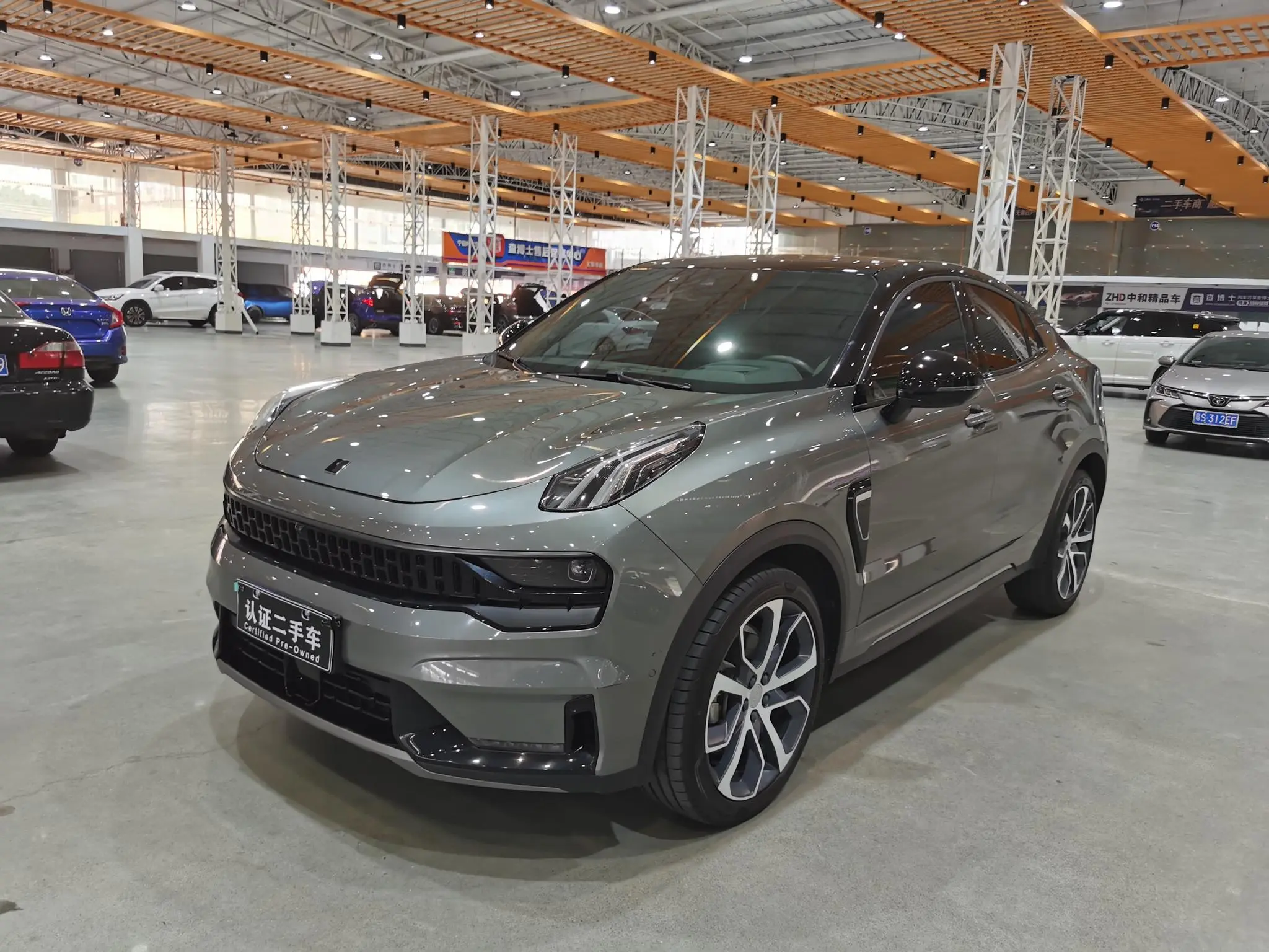 Lynk & Co 05