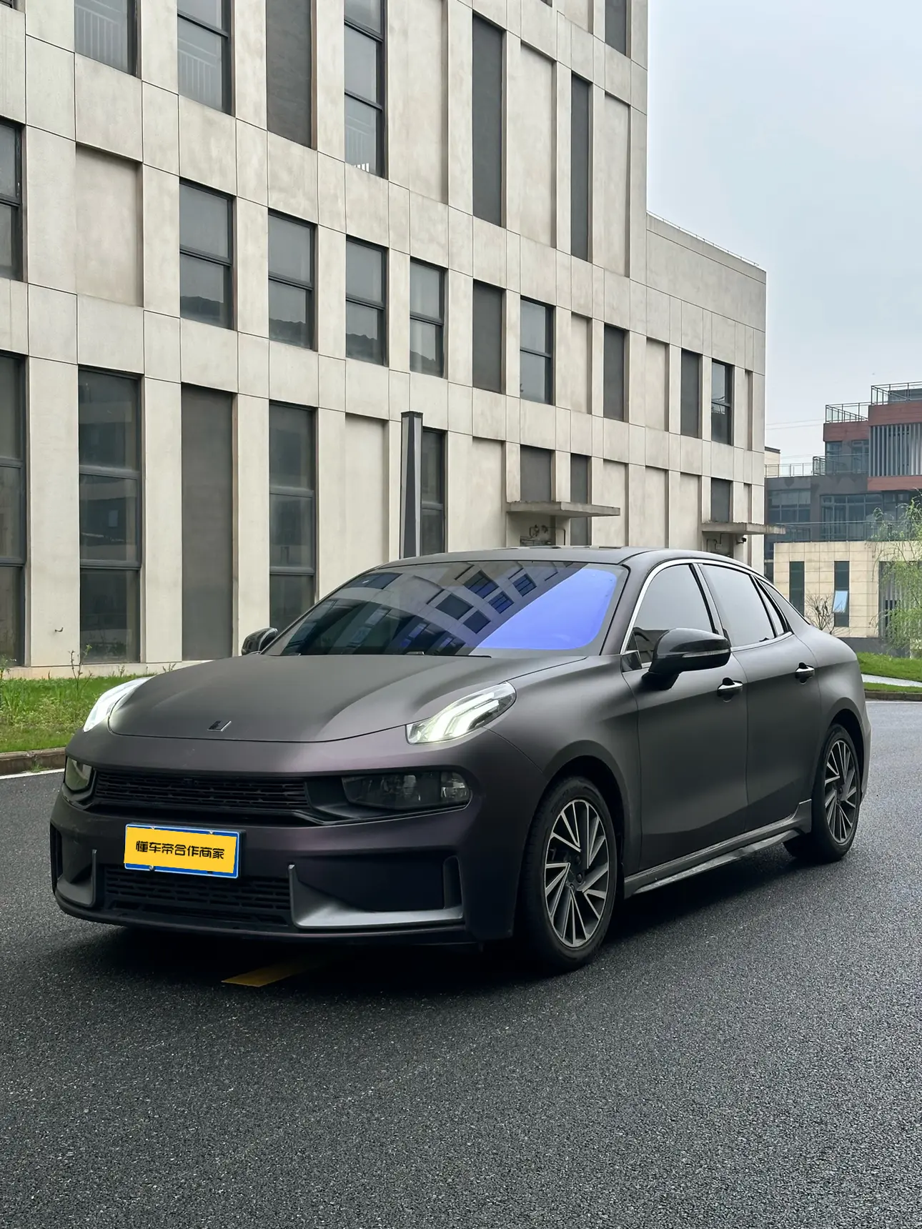 Lynk & Co 03