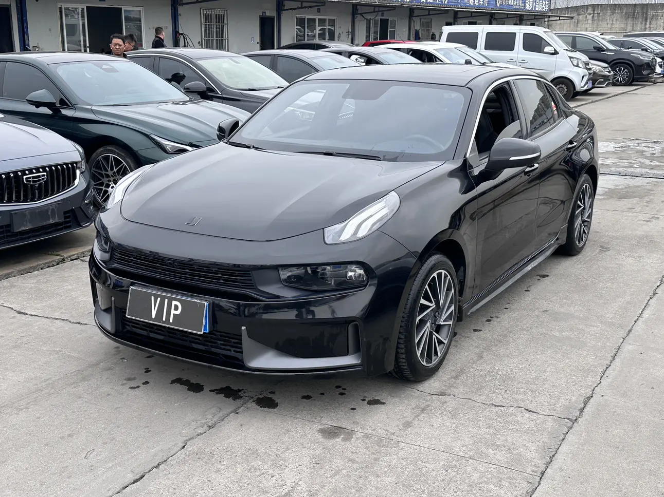 Lynk & Co 03