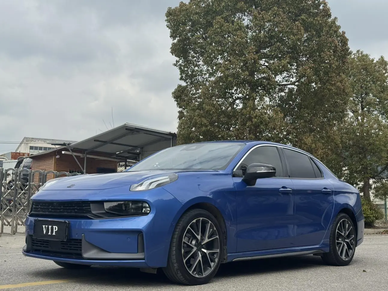 Lynk & Co 03