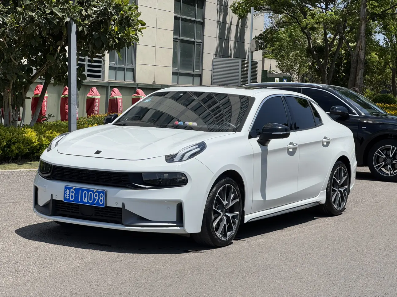 Lynk & Co 03