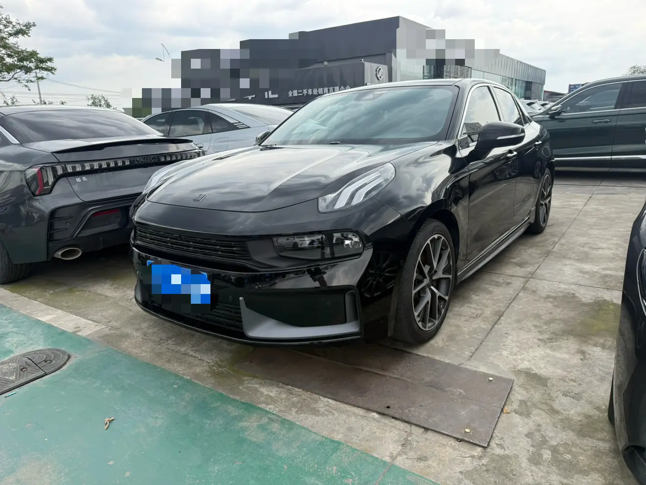 Lynk & Co 03