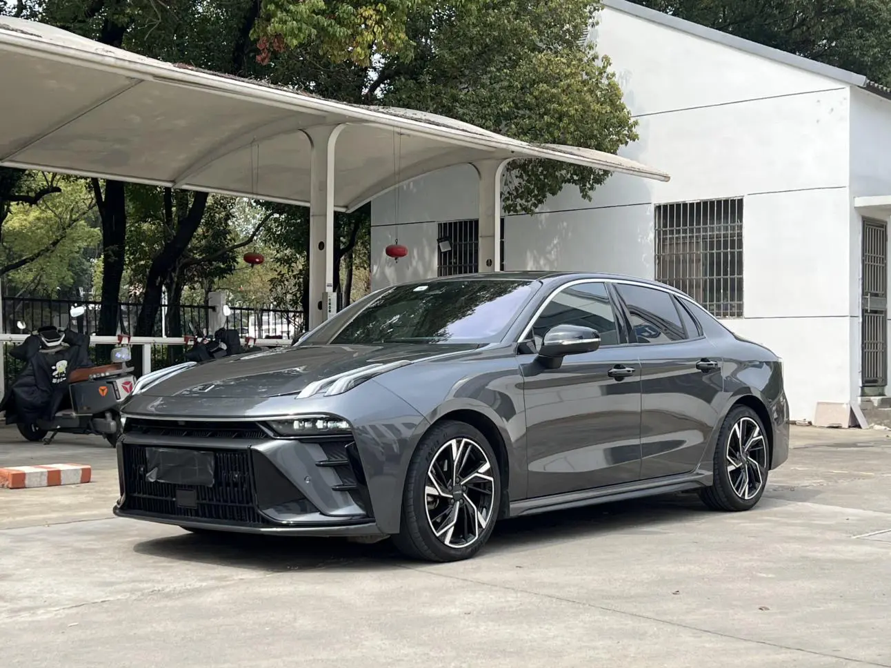 Lynk & Co 03