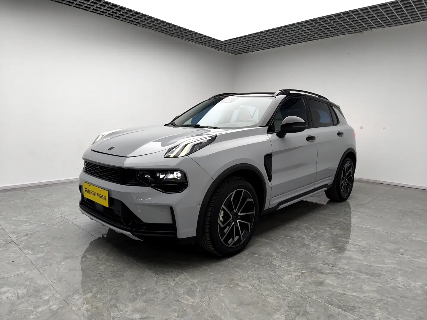 Lynk & Co 01