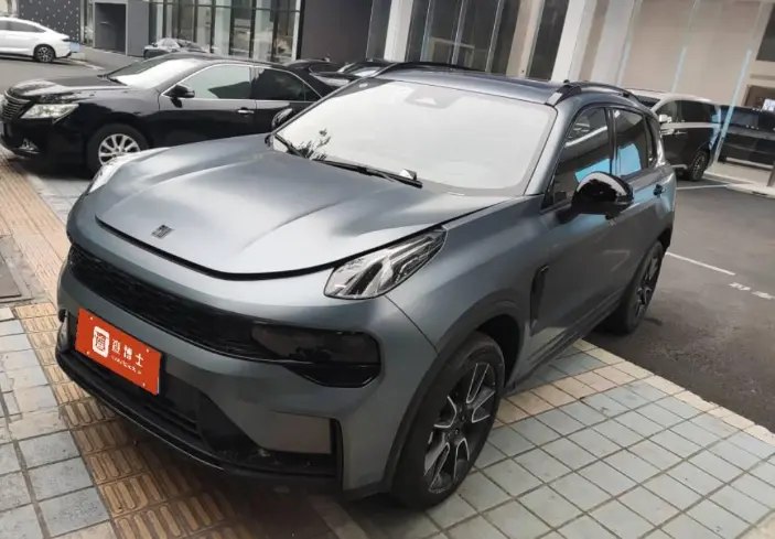 Lynk & Co 01
