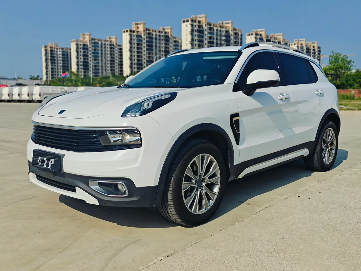 Lynk & Co 01