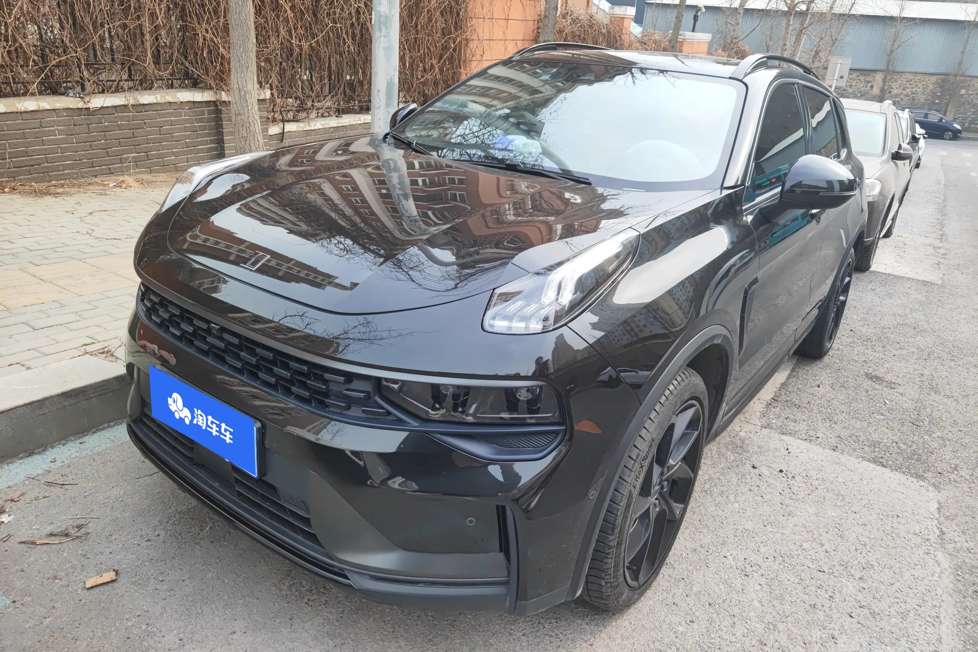 Lynk & Co 01