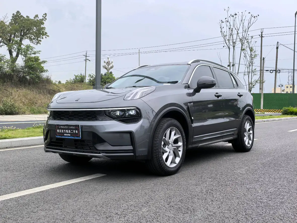 Lynk & Co 01