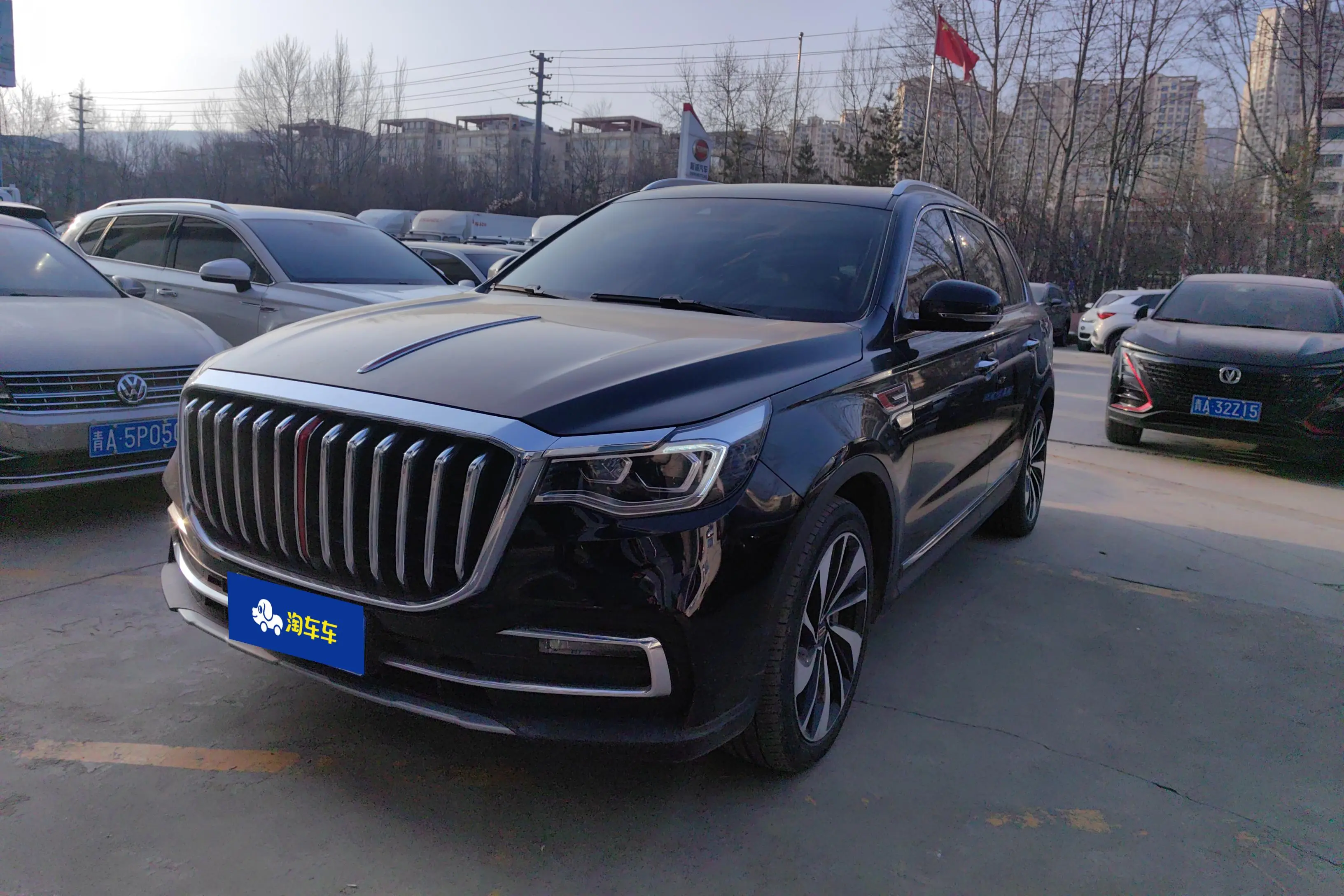 Hongqi HS7
