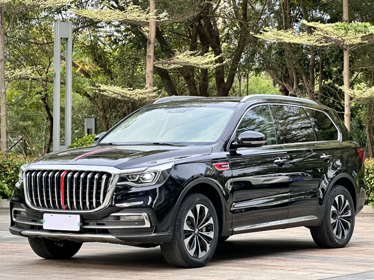 Hongqi HS7