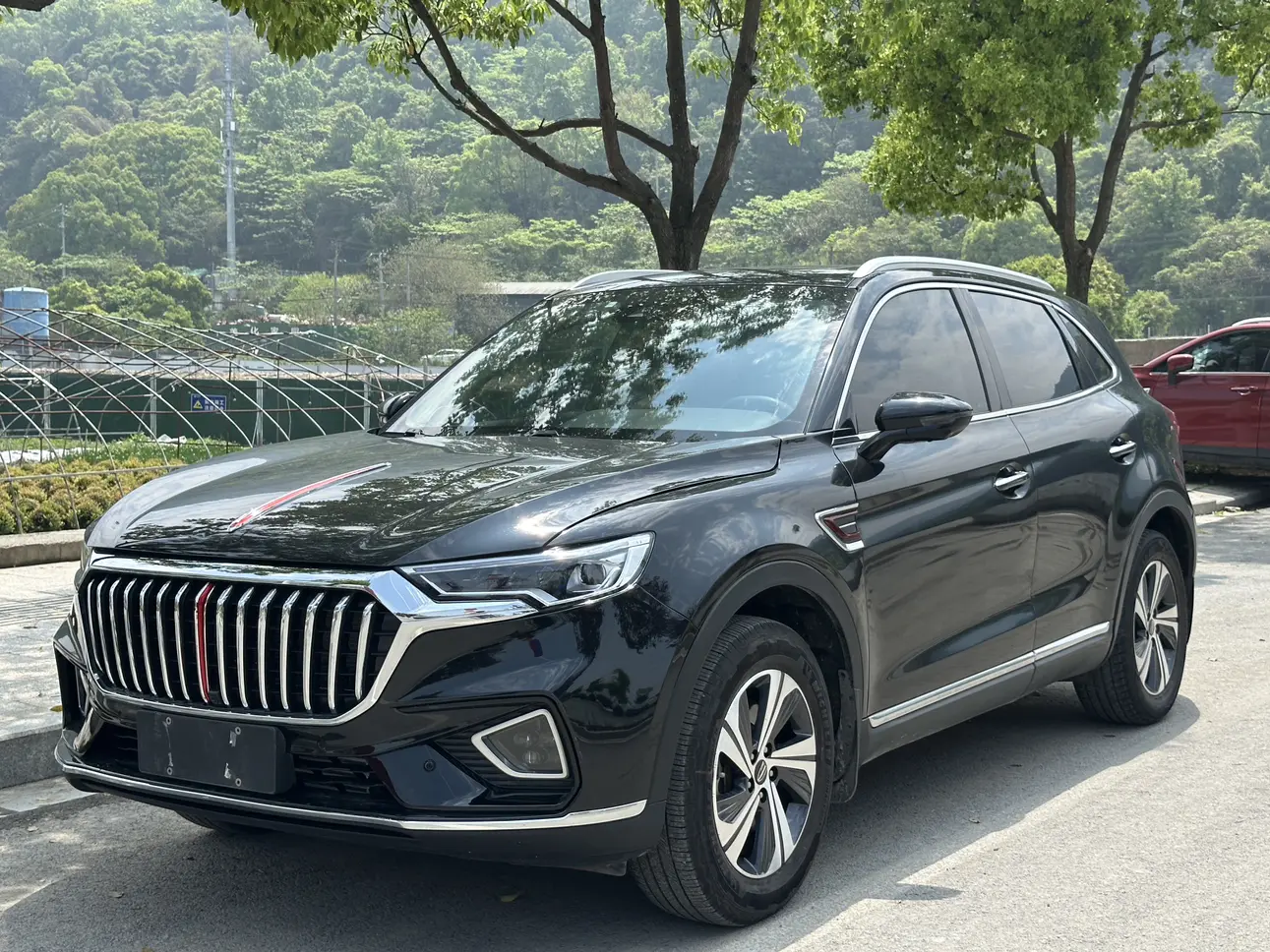 Hongqi HS5