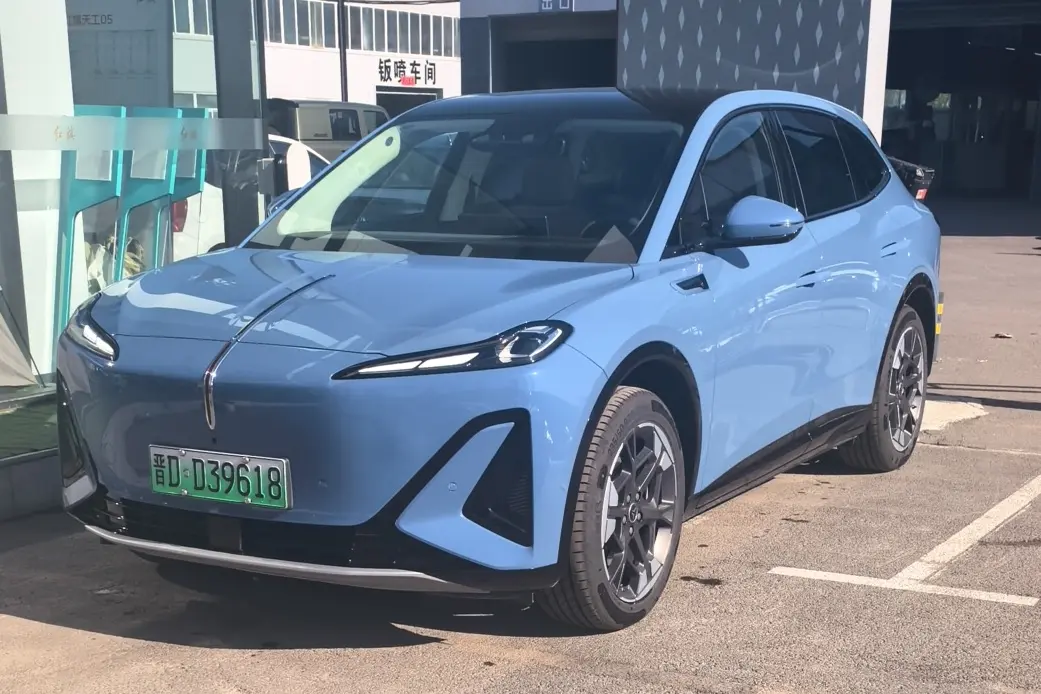 Hongqi Red Flag Tiangong 06