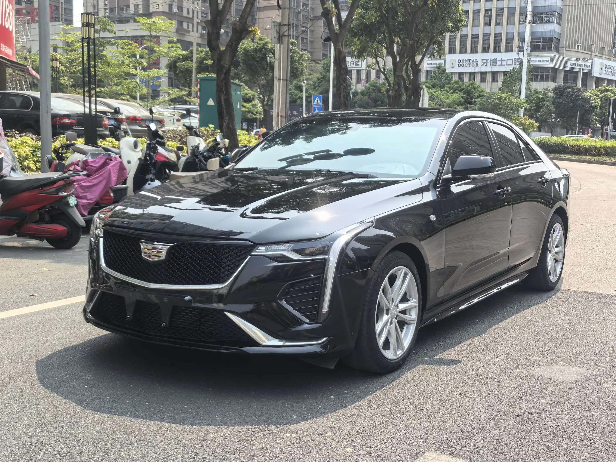 Cadillac CT4