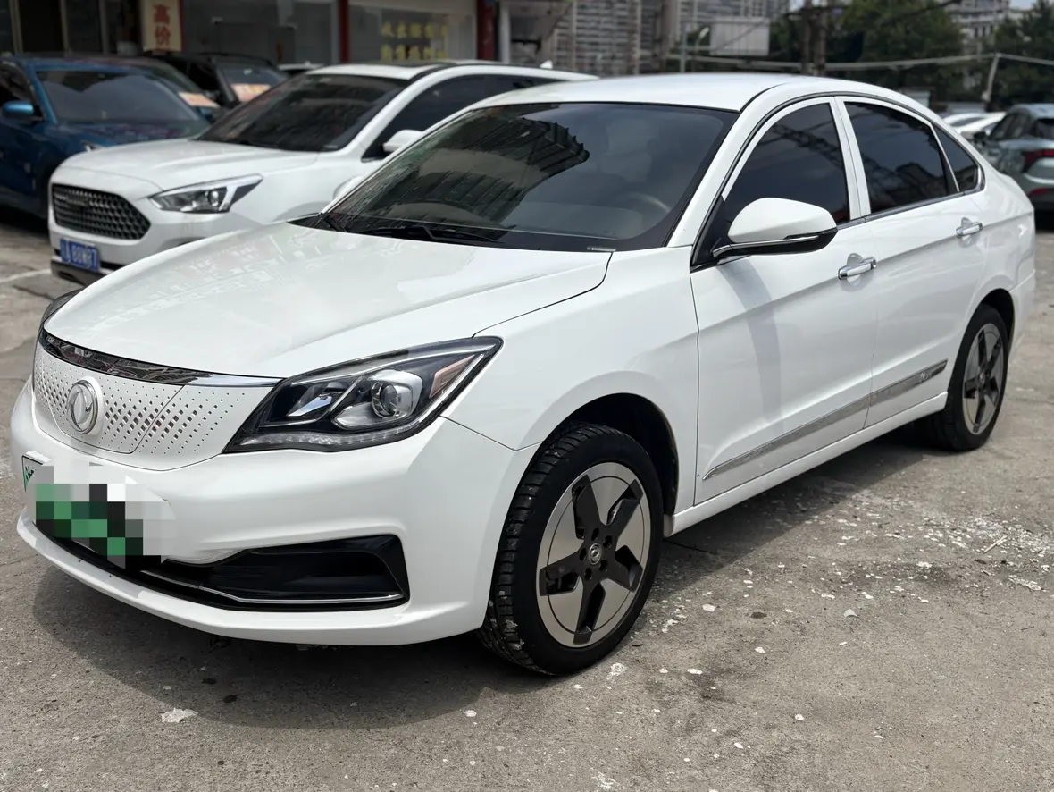 Dongfeng Fengshen E70