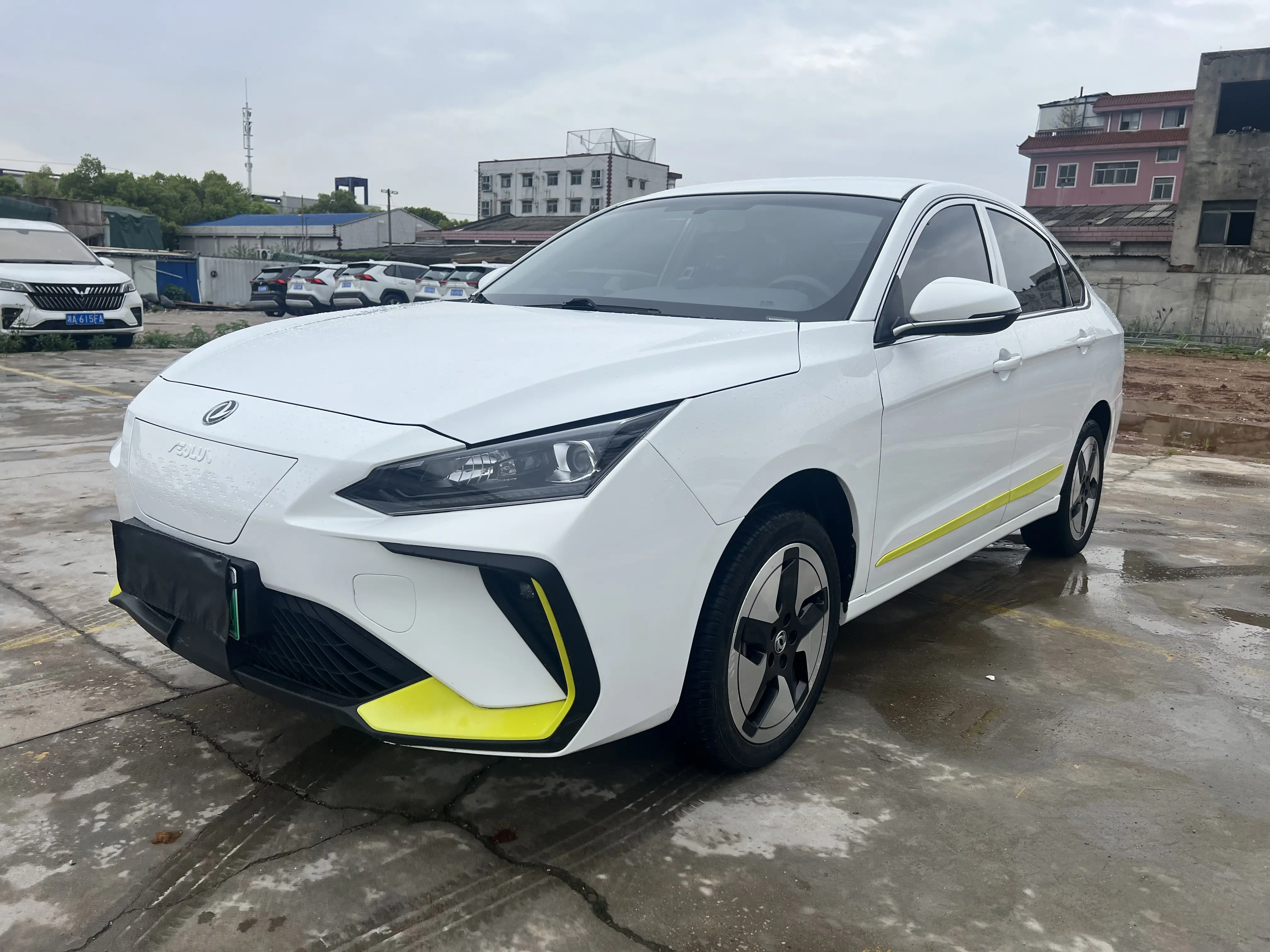 Dongfeng Fengshen E70