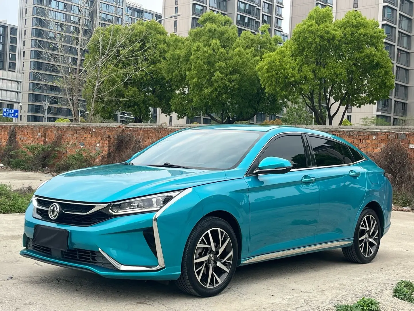 Dongfeng Yixuan