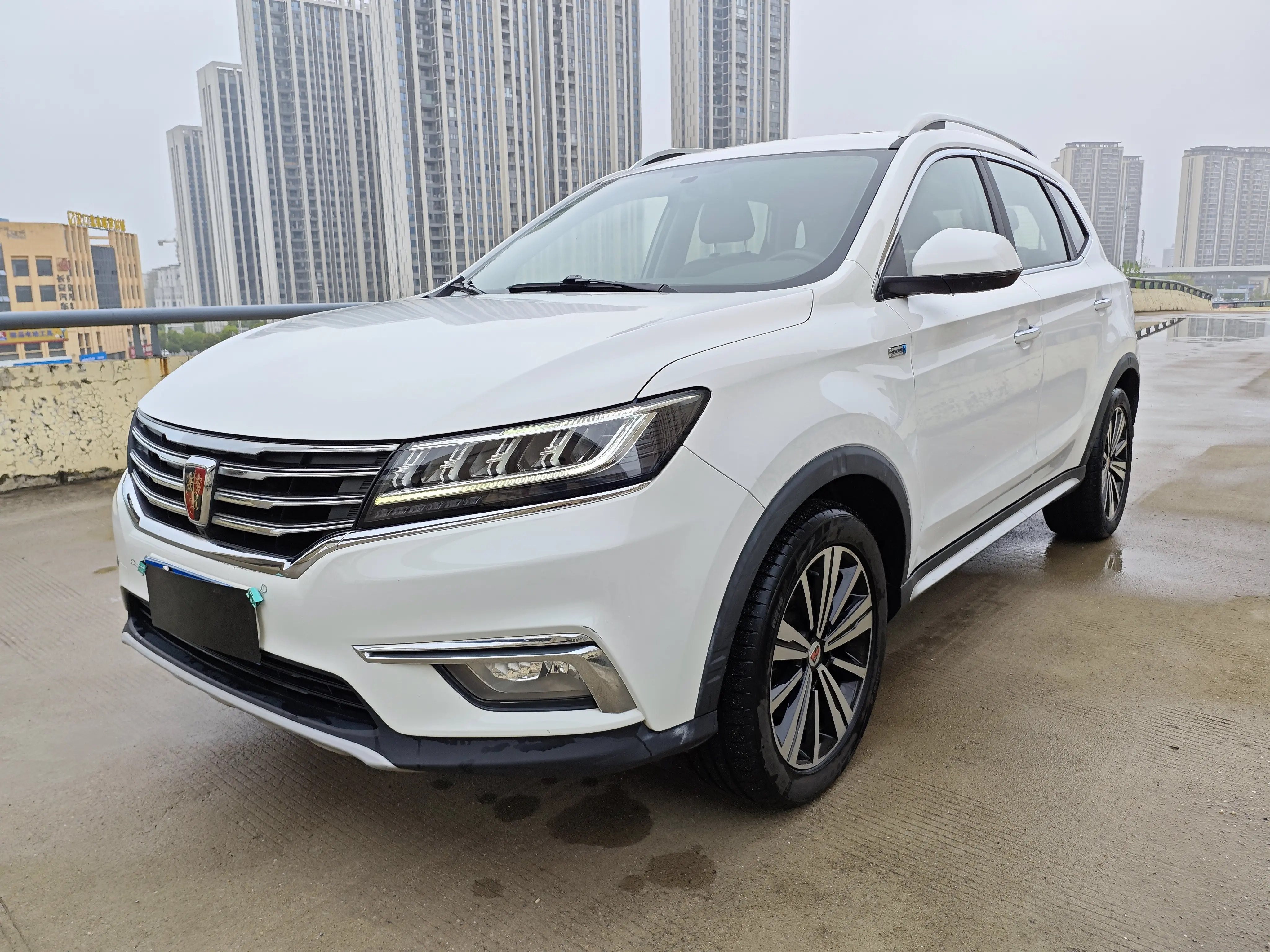 Roewe RX5