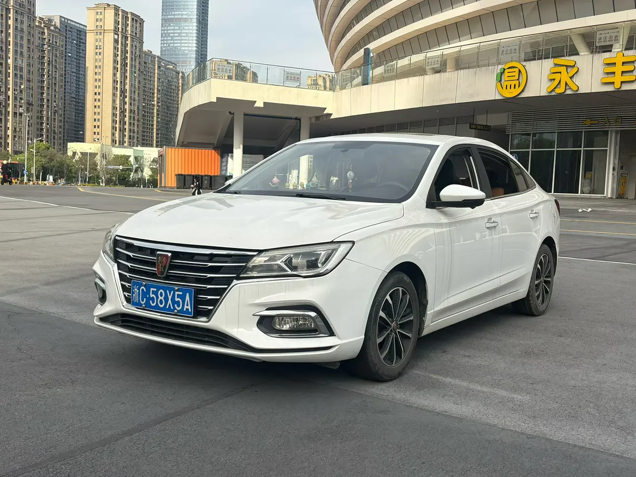 Roewe i5