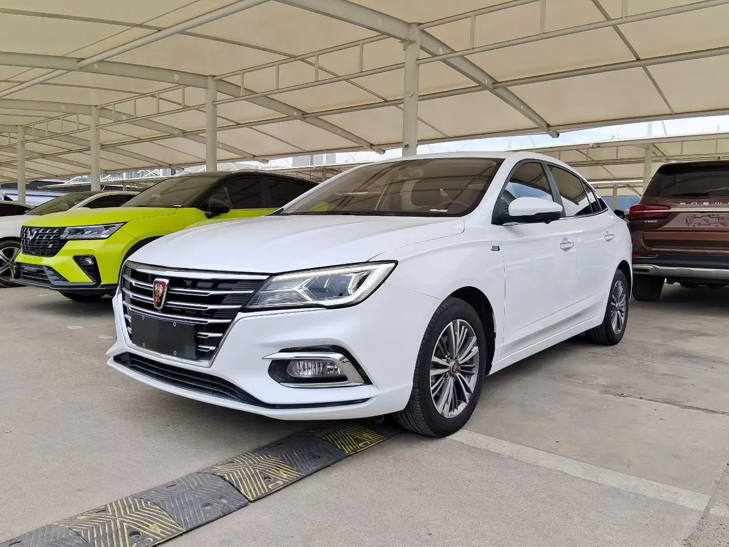 Roewe i5