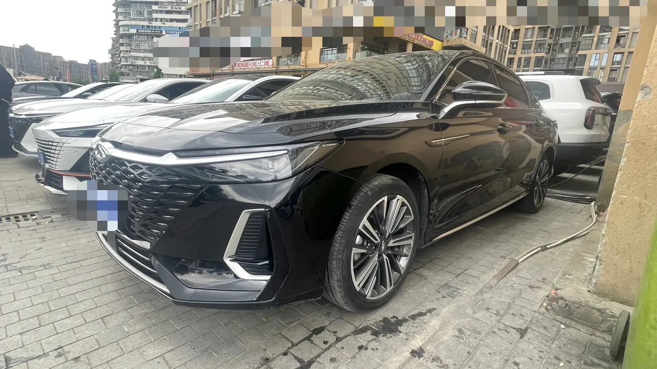 Chery Arrizo 8