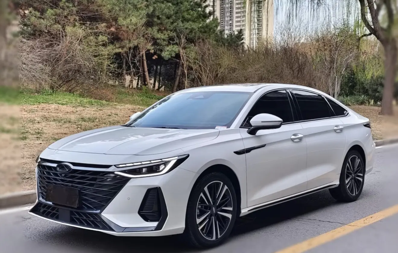 Chery Arrizo 8