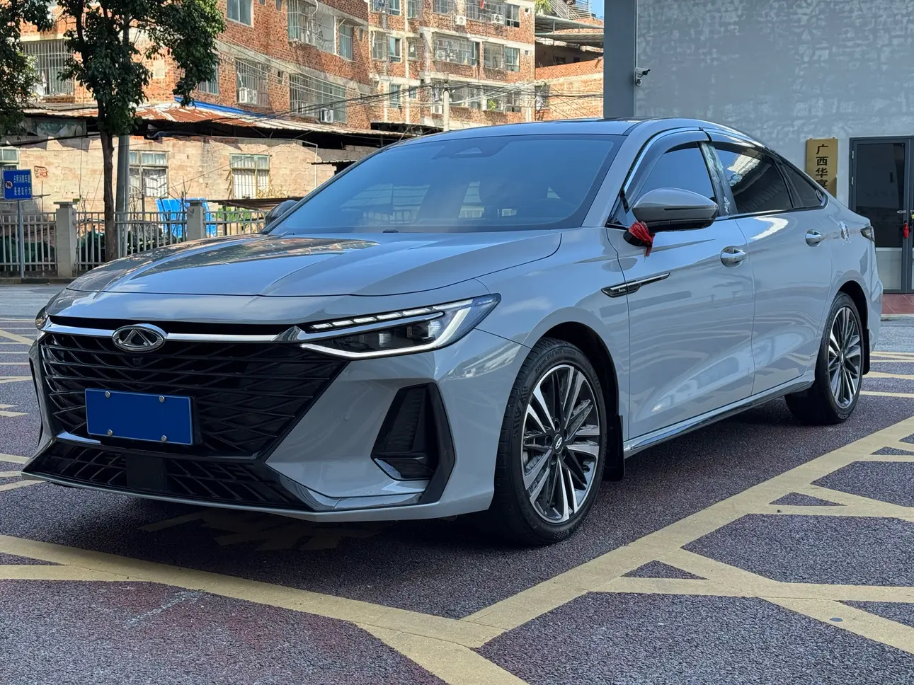 Chery Arrizo 8