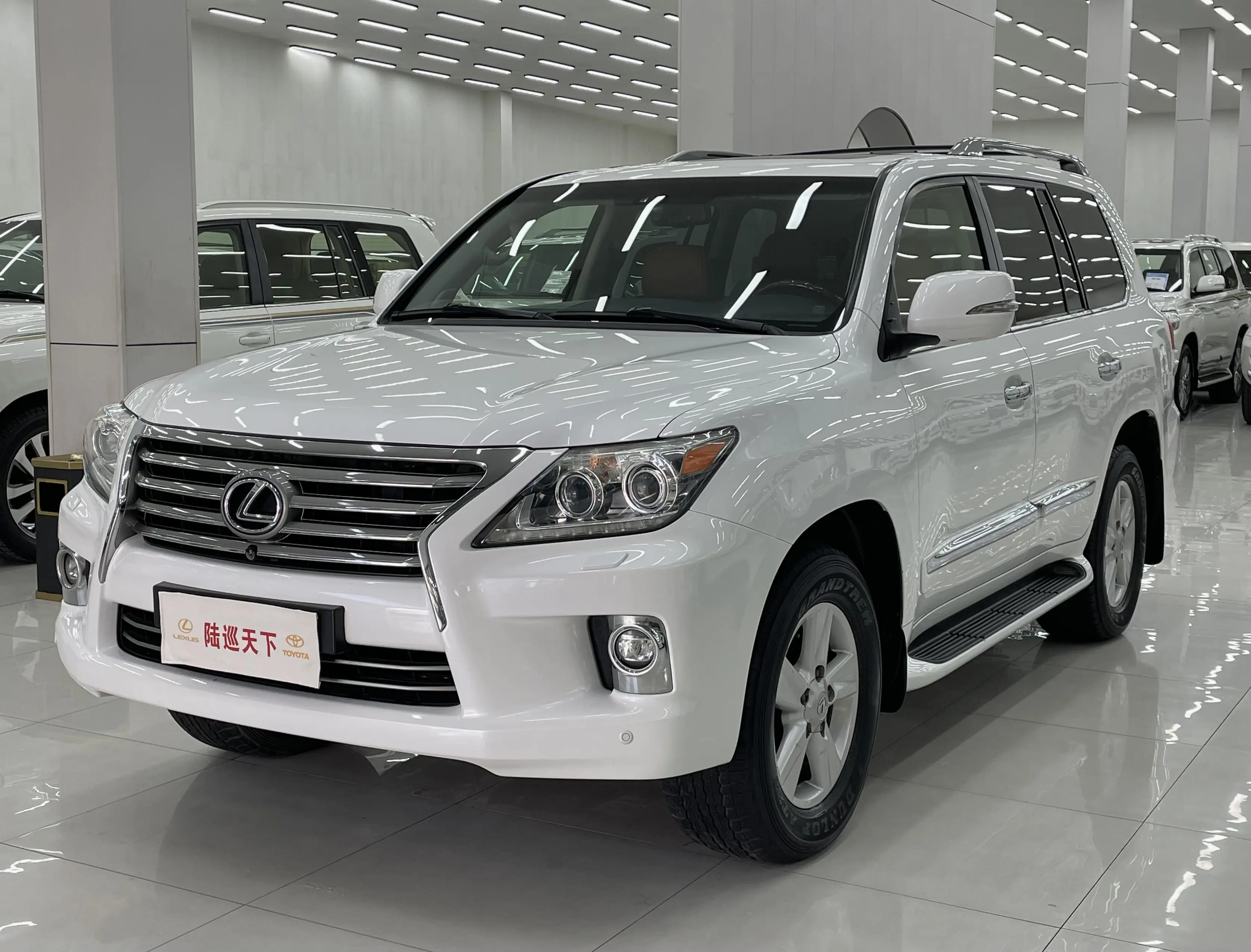 Lexus LX