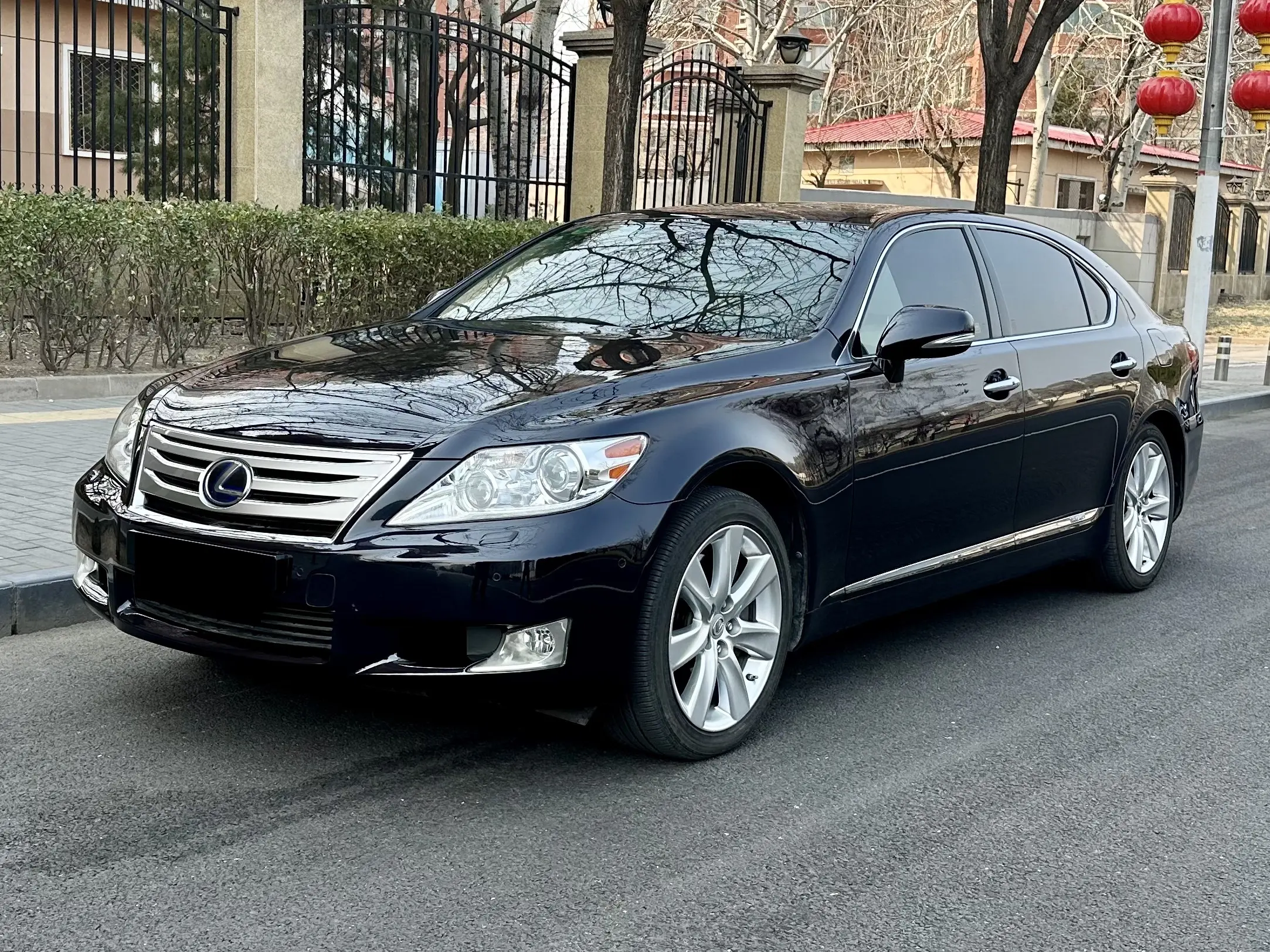 Lexus LS