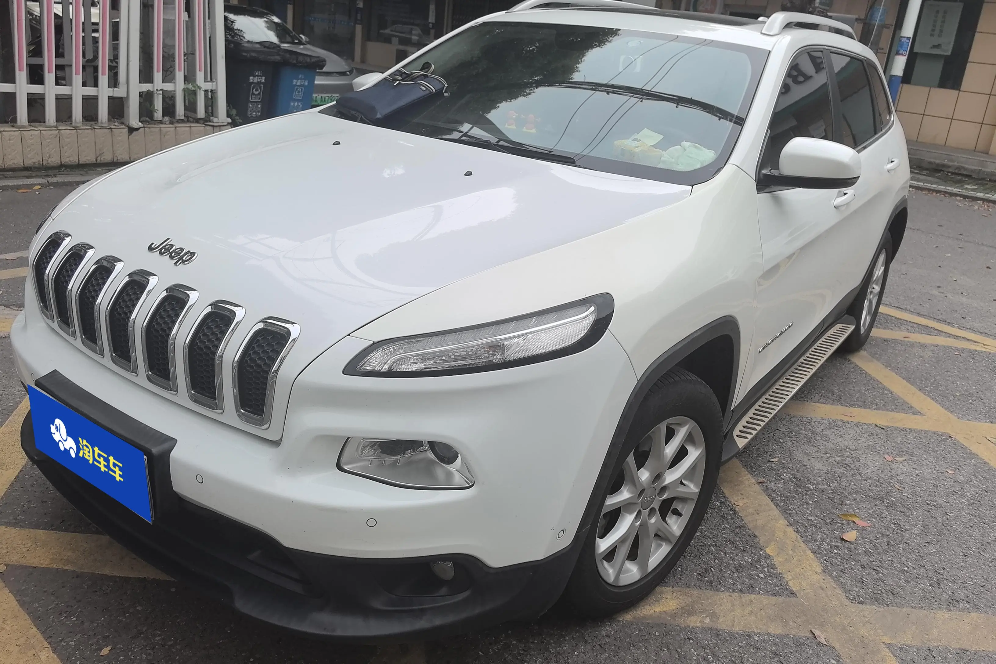 Jeep Cherokee