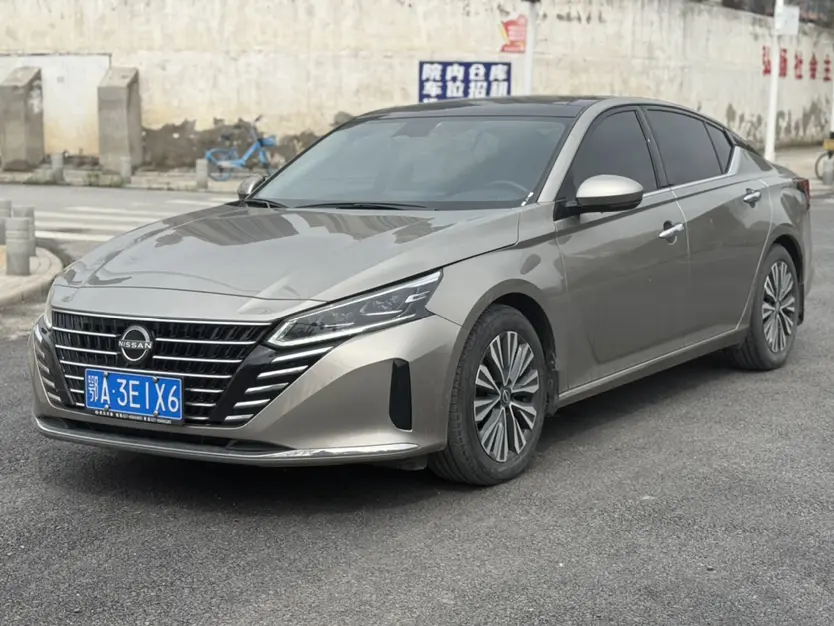 Nissan Altima