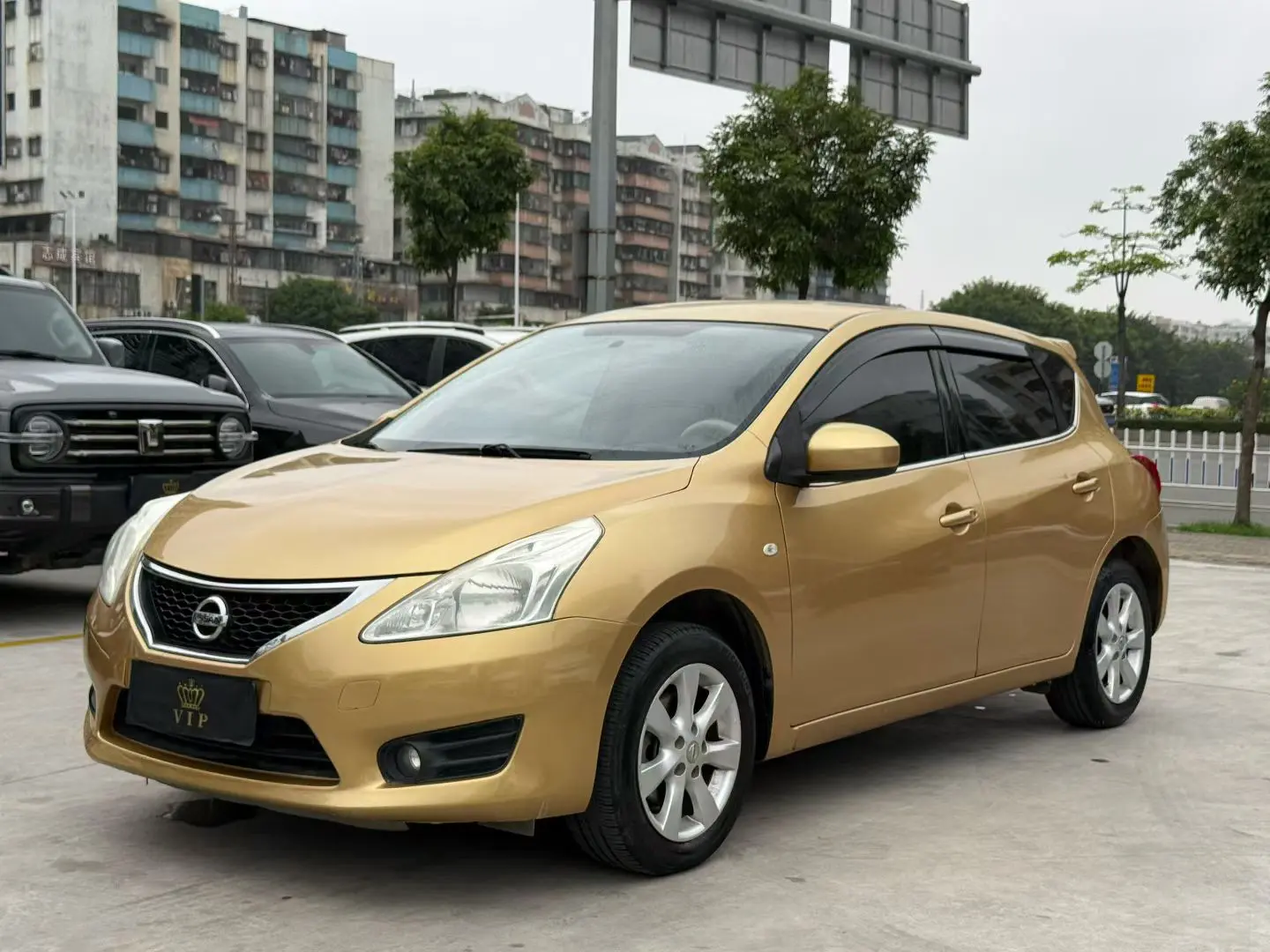 Nissan Tiida