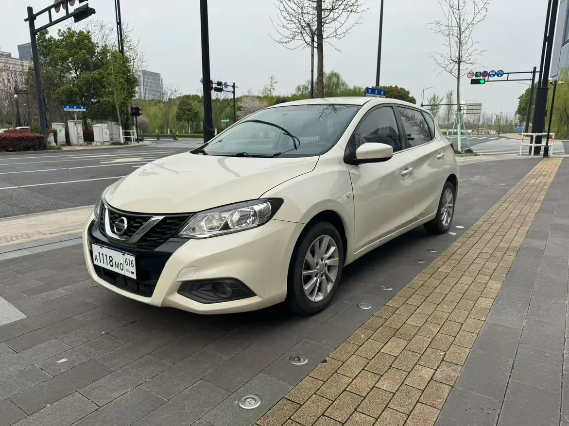 Nissan Tiida