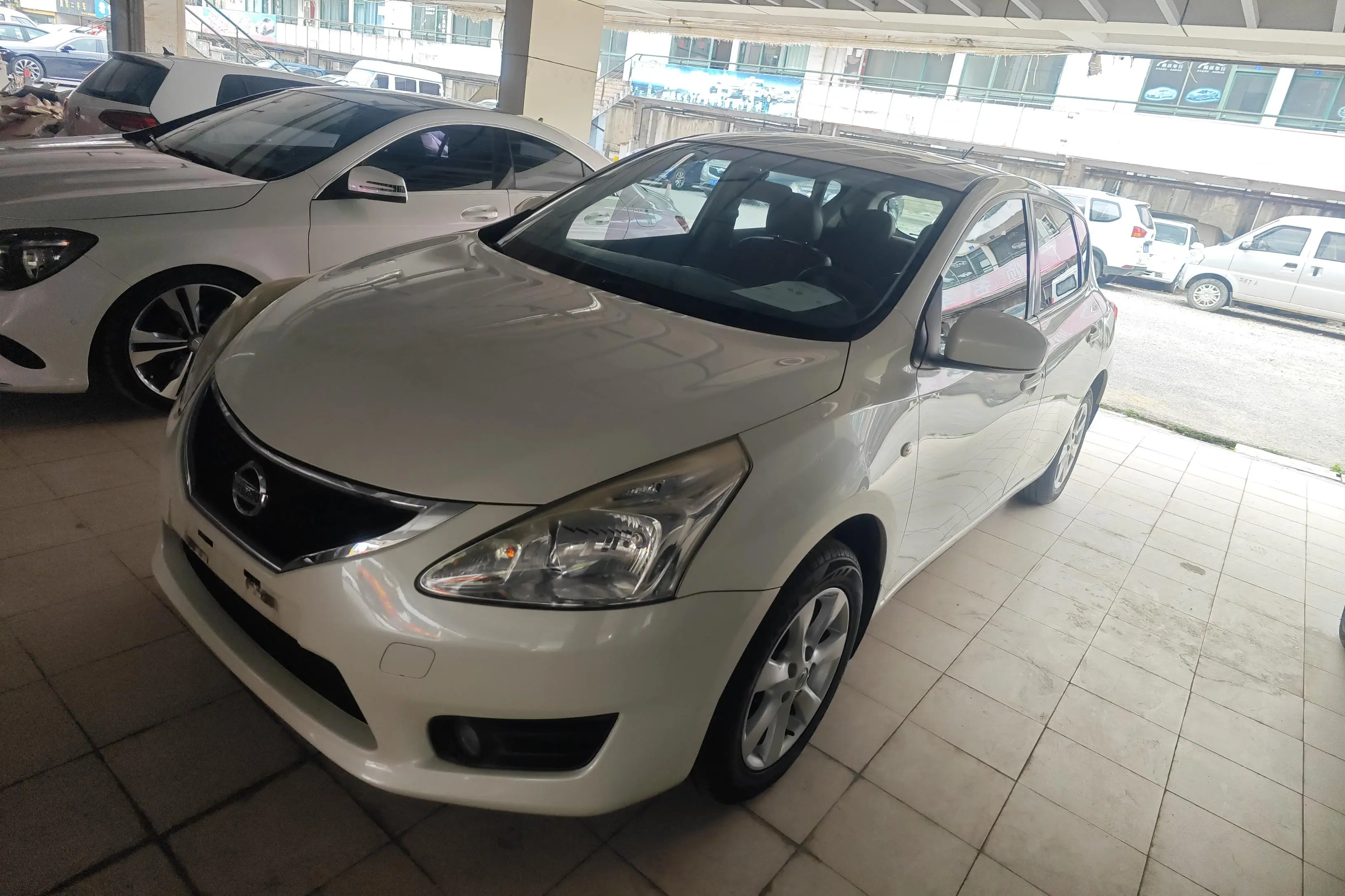 Nissan Tiida