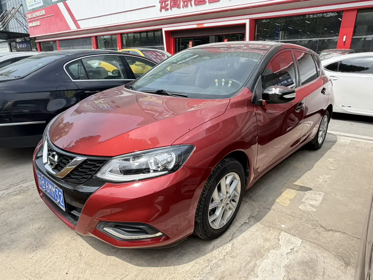 Nissan Tiida