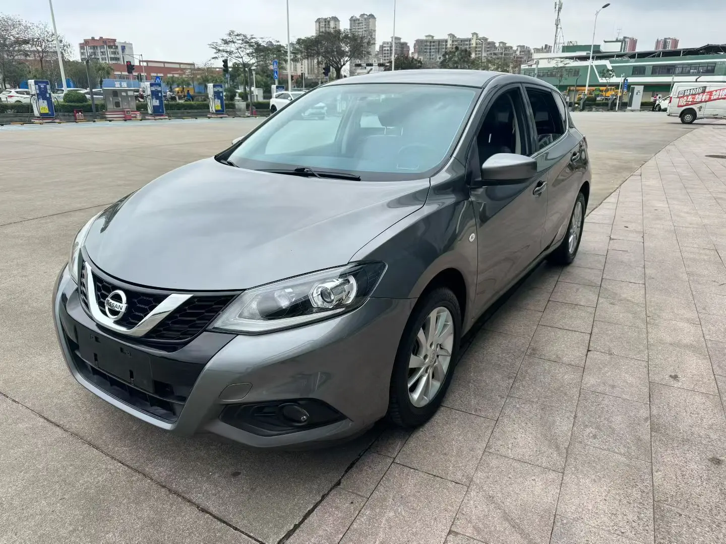 Nissan Tiida