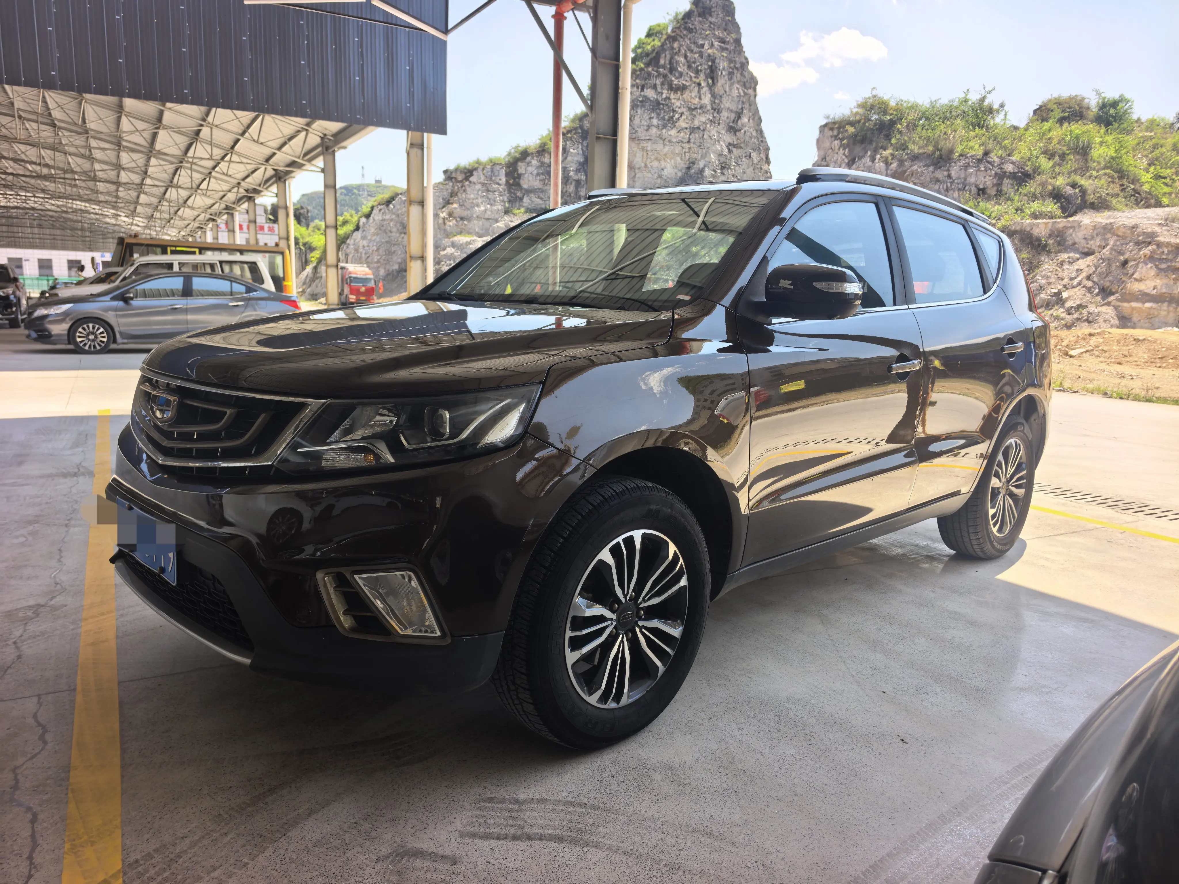 Geely Vision X6