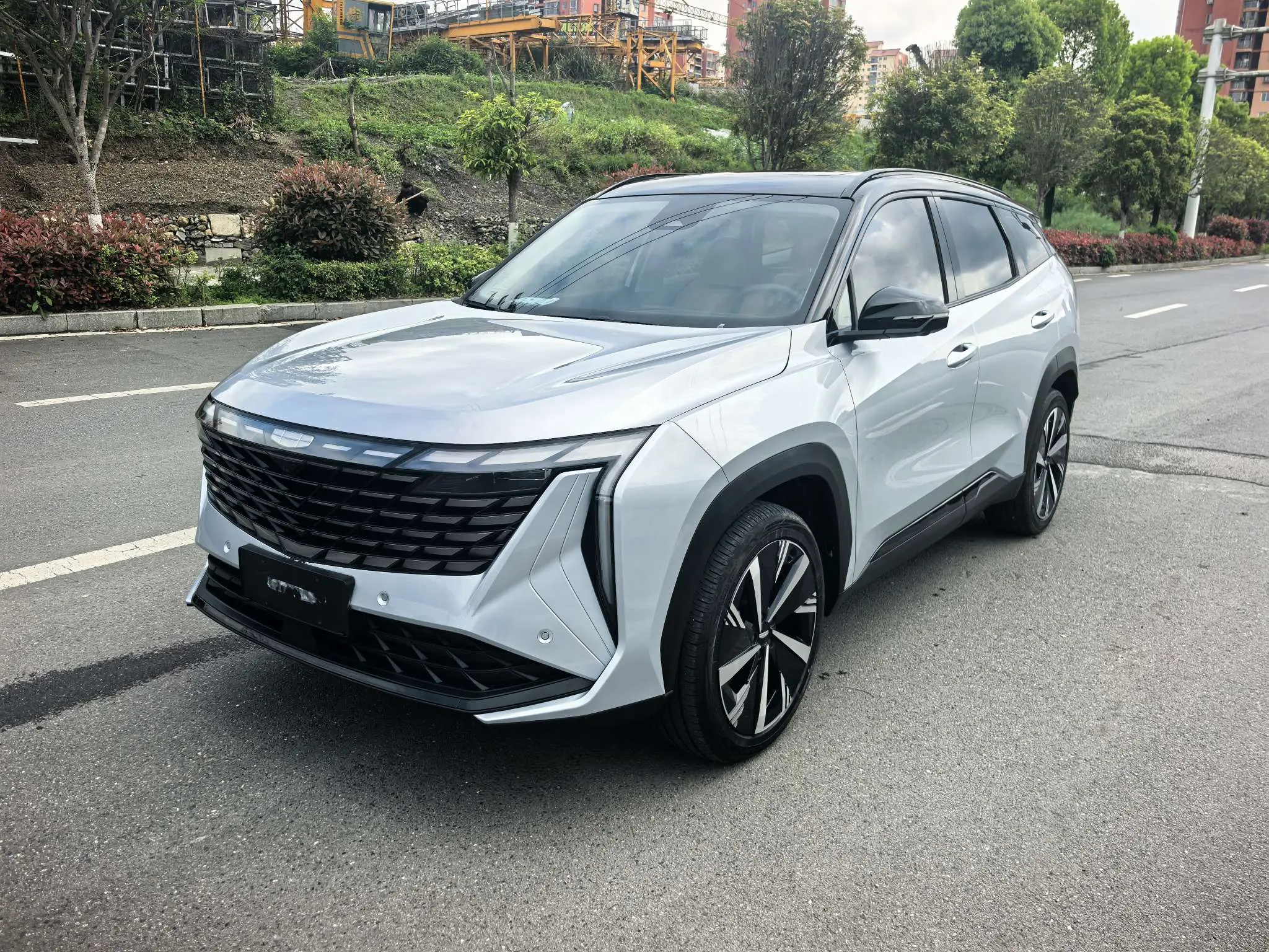 Geely Atlas L