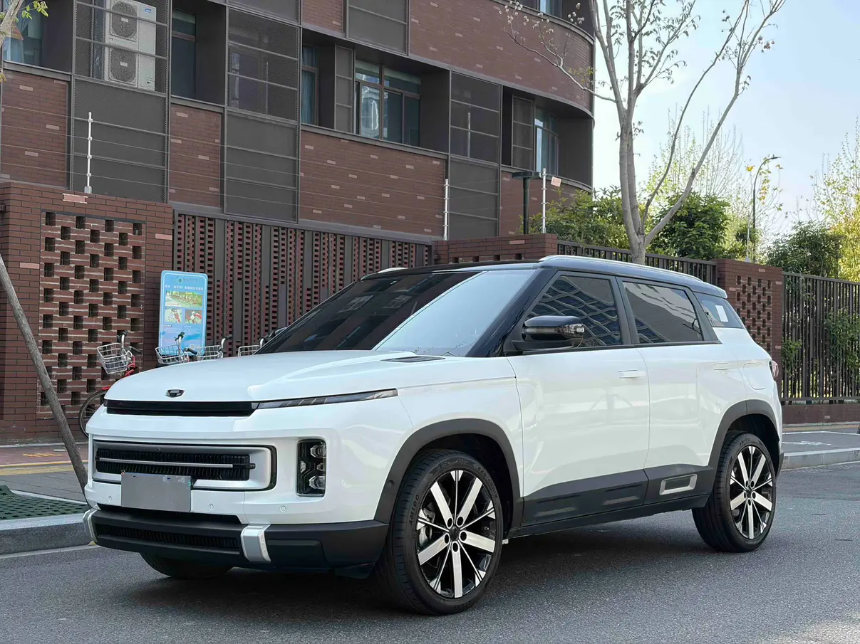 Geely ICON