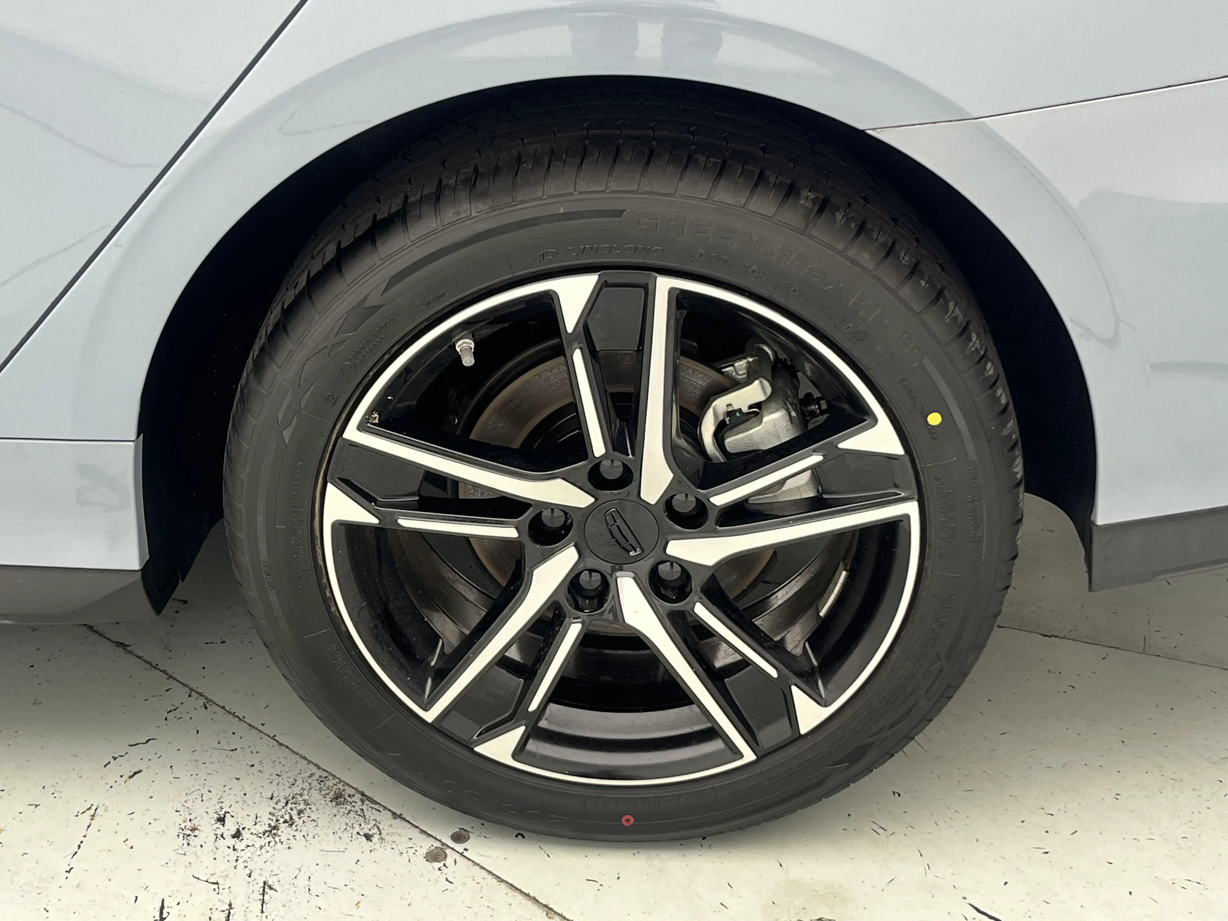 Geely Binrui