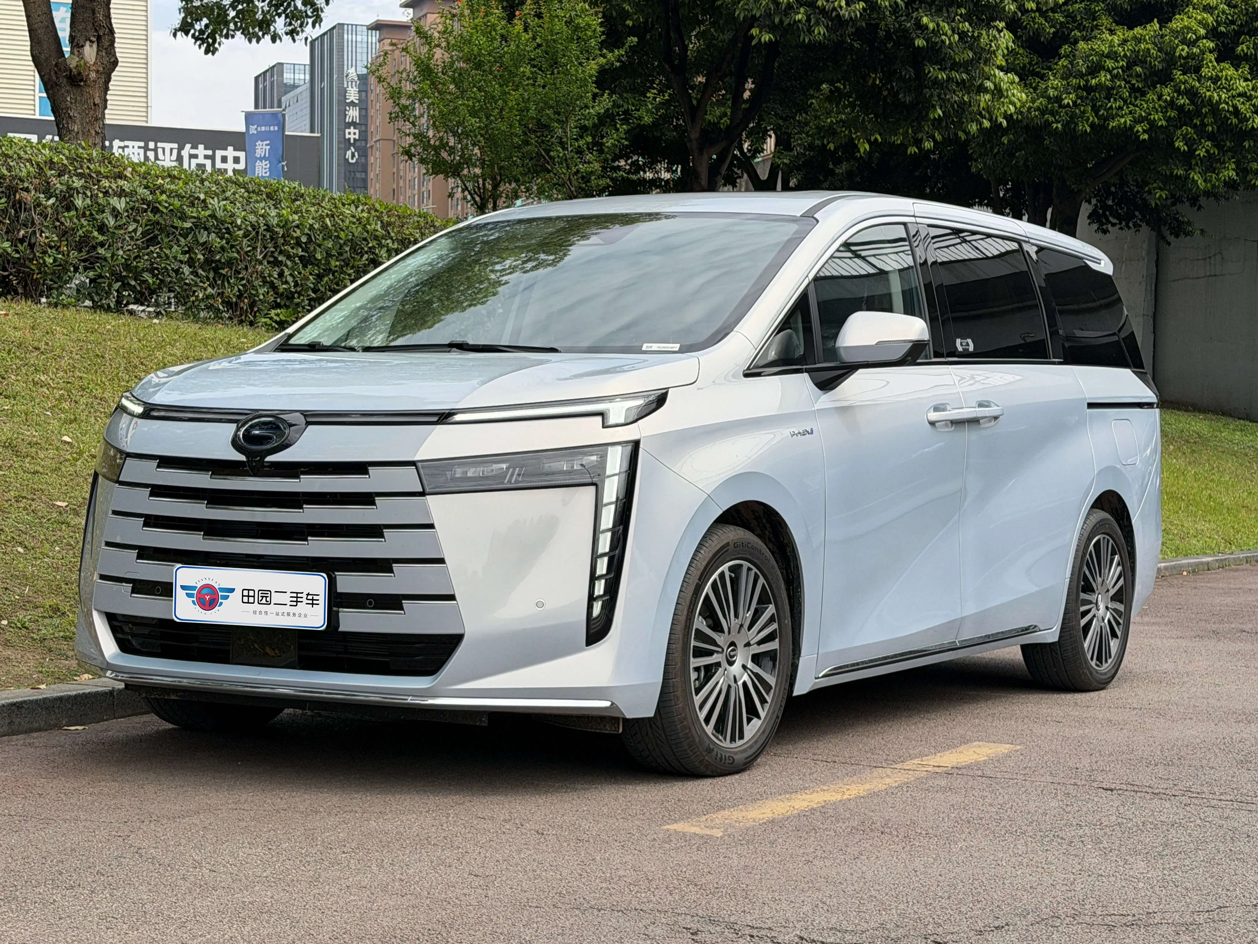 GAC Trumpchi E8 PHEV